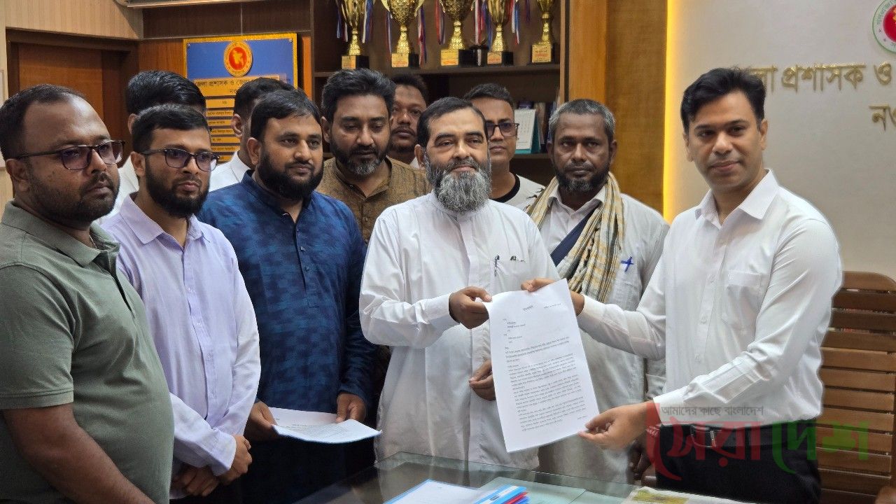 গ্যাস-বিদ্যুৎ সংকট ও দ্রব্যমূল্যের ঊর্ধ্বগতি,নওগাঁয় ১১ দলীয় ঐক্যের স্মারকলিপি