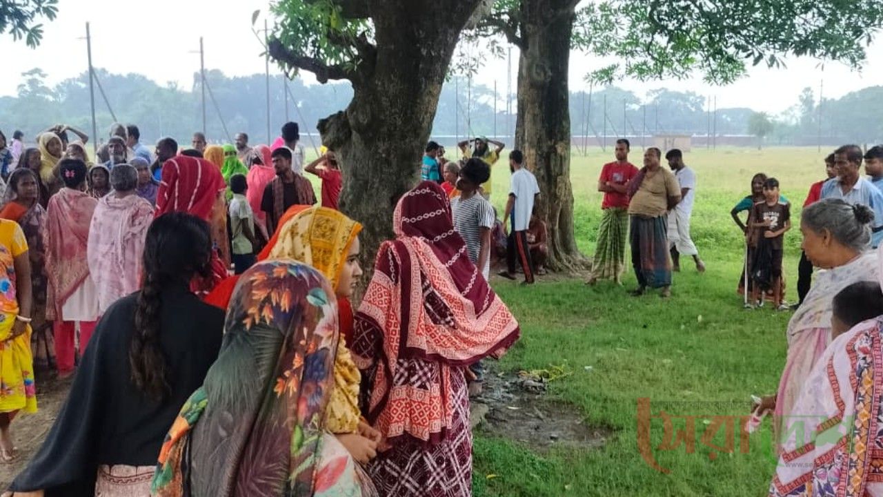 সান্তাহারে গাছে যুবকের ঝুলন্ত ম*রদেহ,পরিবারের দাবি ‘পরিকল্পিত হ*ত্যা’