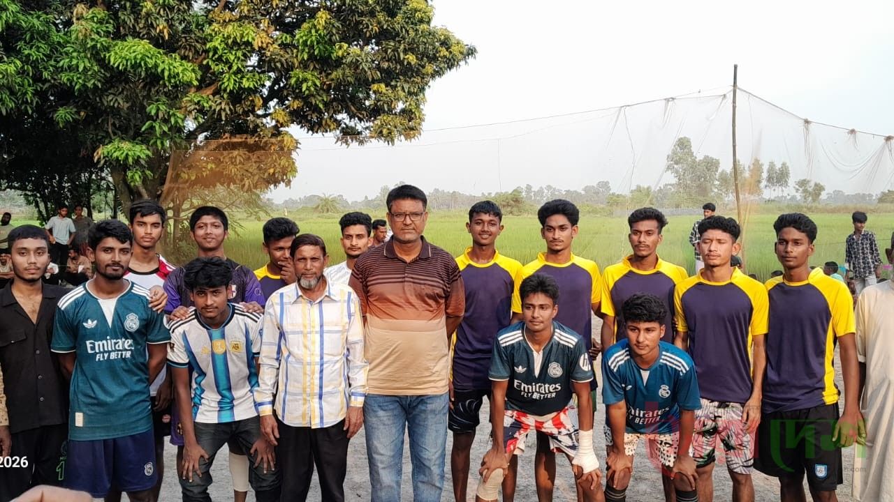 সান্তাহারে শর্টবার ফুটবল টুর্ণামেন্টের উদ্বোধন