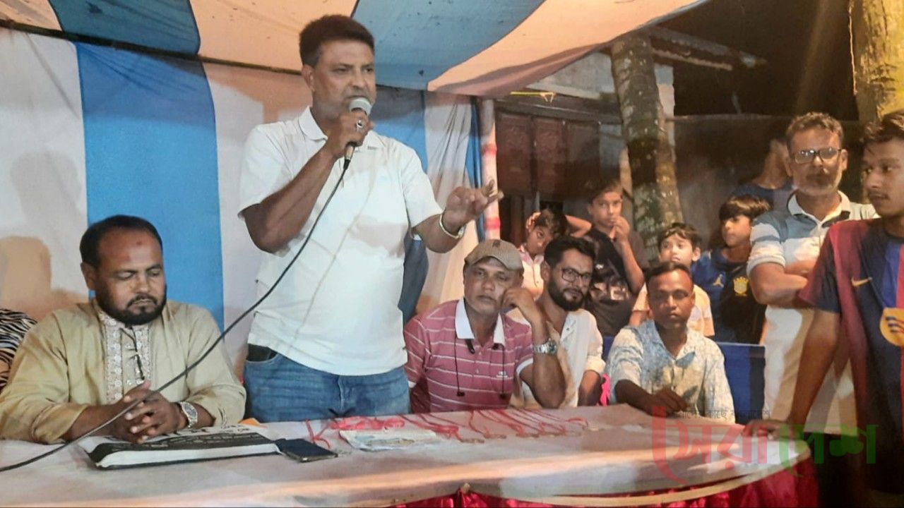 সান্তাহারে উদীয়মান যুব শক্তি ক্লাবের আয়োজনে নাইট শর্টবার ফুটবল খেলা অনুষ্ঠিত
